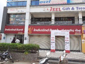 IndusInd Bank Share Price Hit 52-Week Low Following CEO Term Extension Decision