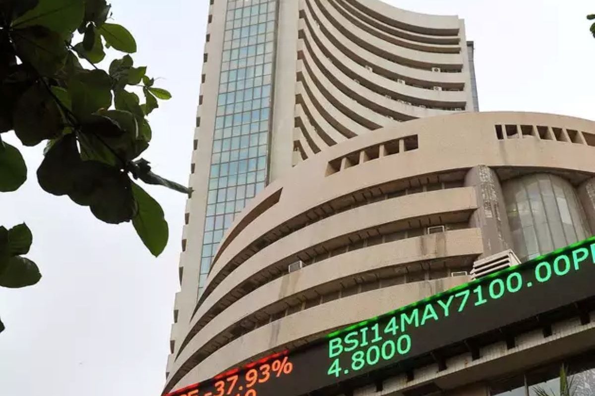 Sensex and Nifty Today Ends Flat Amid Auto Stock Decline and Smallcap Weakness